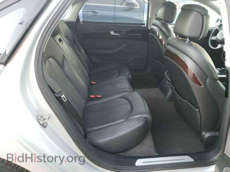 2012 Audi A8 (VIN WAURVAFD3CN021079) — фото 10 из 12