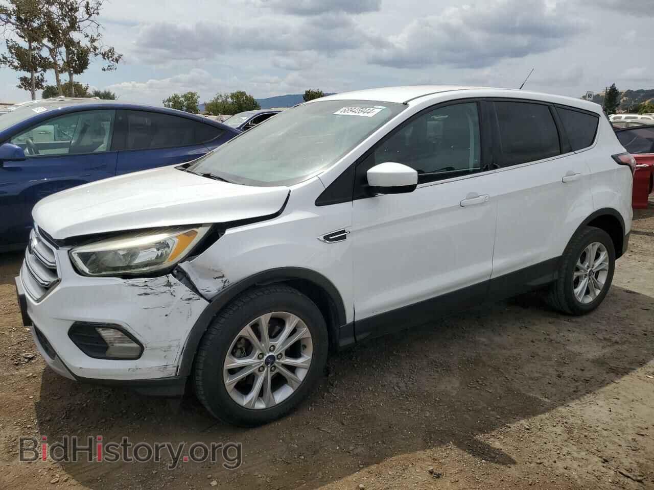 Фотография 1FMCU0GD3HUC80717 - FORD ESCAPE 2017