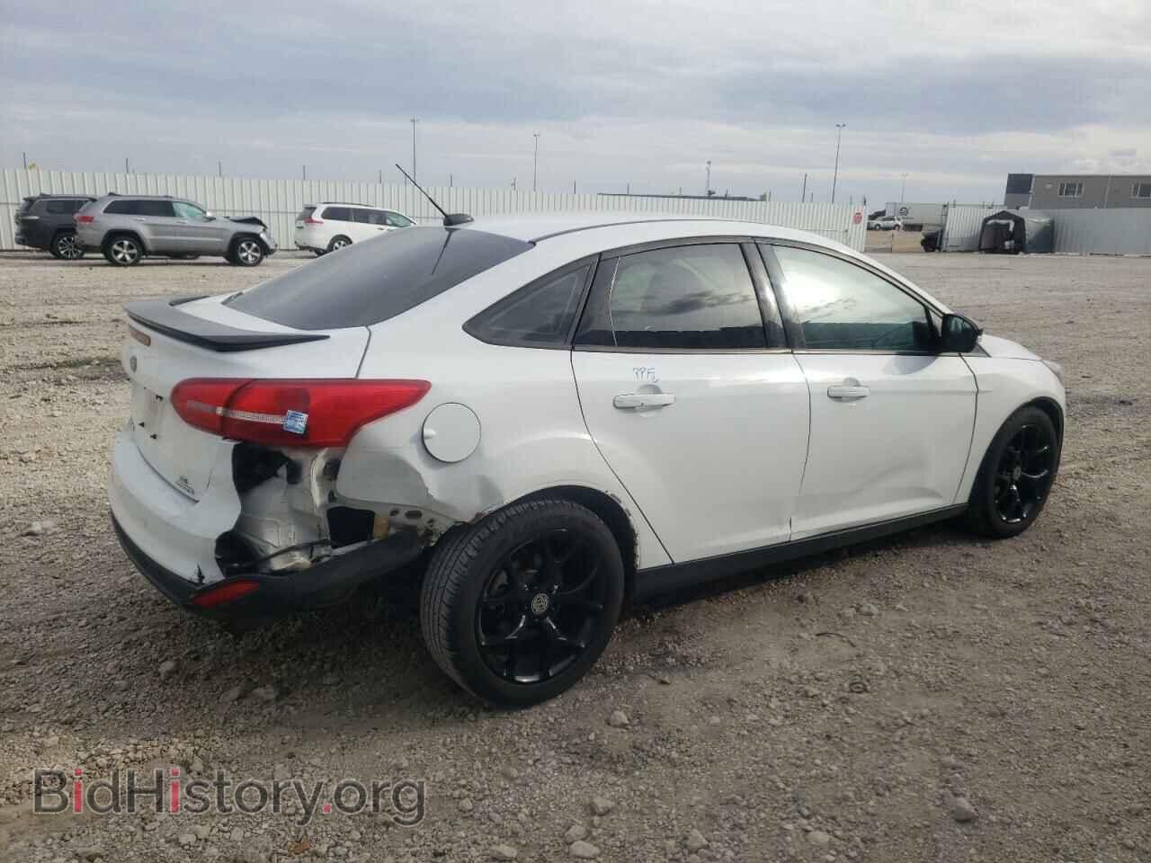 2016 FORD FOCUS - VIN: 1FADP3F2XGL341511 - Фото 3