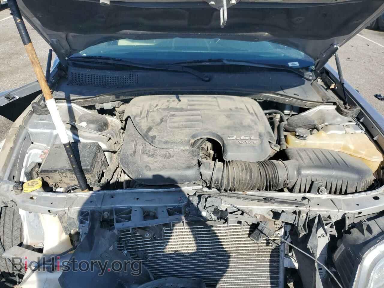 2016 CHRYSLER 300 - VIN: 2C3CCAPG4GH274437 - Фото 11