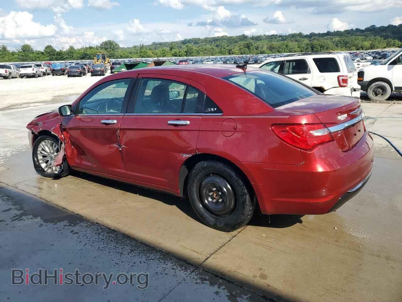 2013 CHRYSLER 200 - VIN: 1C3CCBCG8DN503233 - Фото 2