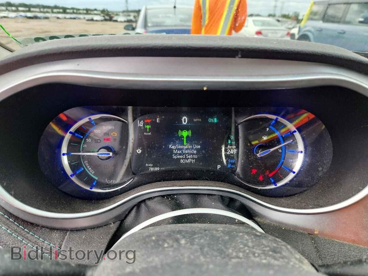2017 CHRYSLER PACIFICA - VIN: 2C4RC1N7XHR679738 - Photo 9