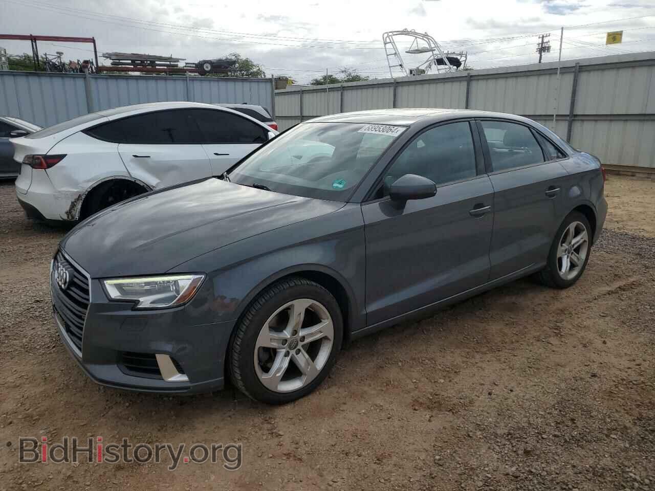 Фотография WAUAUGFF4H1055275 - AUDI A3 2017