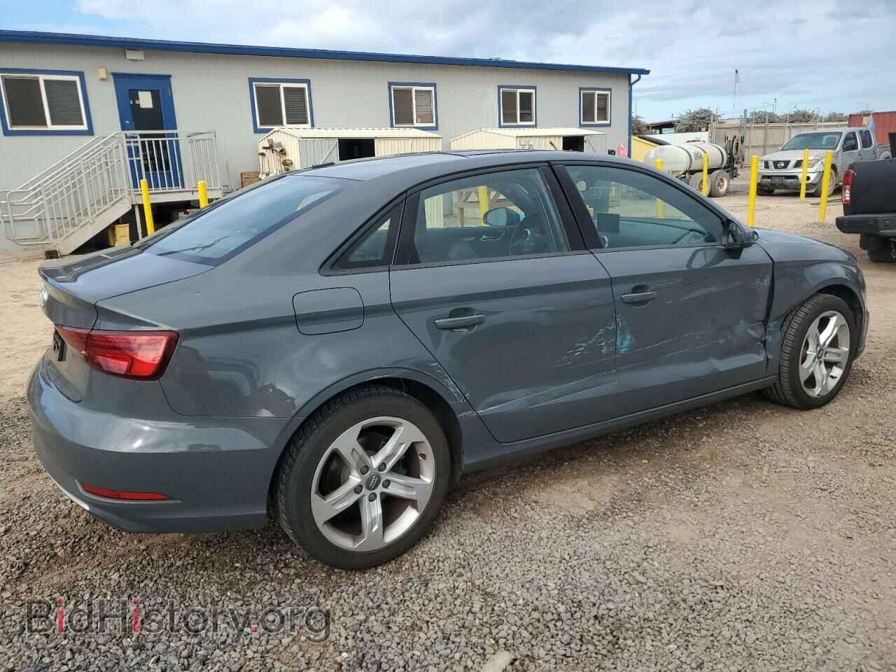 2017 AUDI A3 - VIN: WAUAUGFF4H1055275 - Фото 3