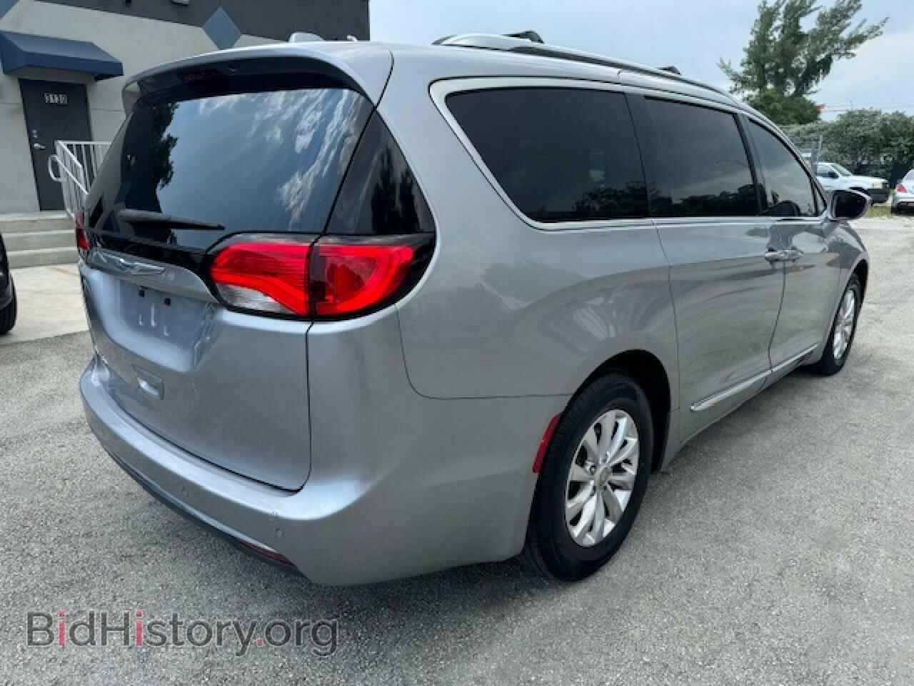 2018 CHRYSLER PACIFICA - VIN: 2C4RC1BG6JR141631 - Фото 3