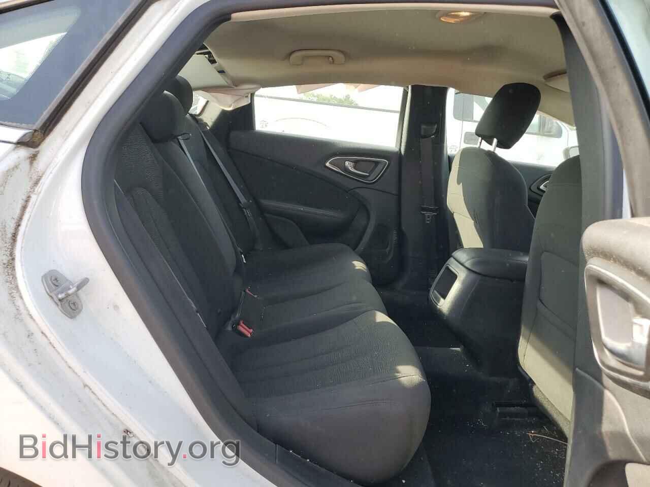 2015 CHRYSLER 200 - VIN: 1C3CCCAB8FN672409 - Photo 10