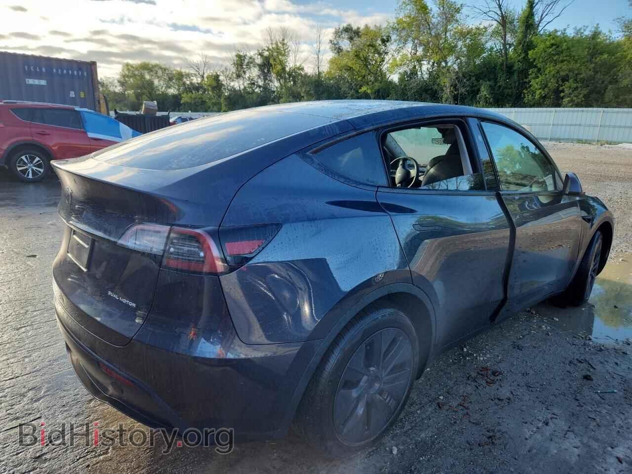 2024 TESLA MODEL Y - VIN: 7SAYGDEE3RF128874 - Фото 3