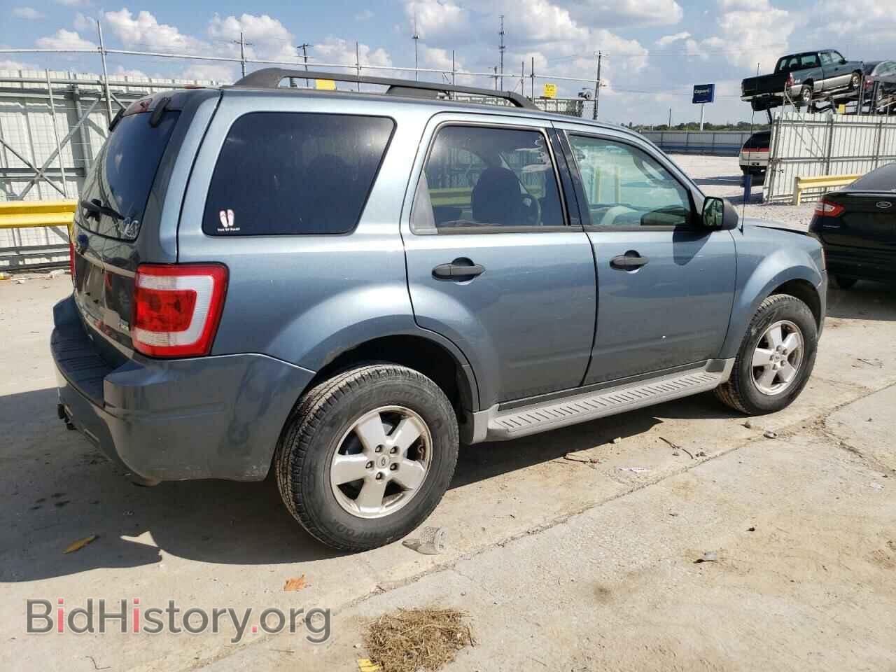 2011 FORD ESCAPE - VIN: 1FMCU0DG8BKA37468 - Фото 3