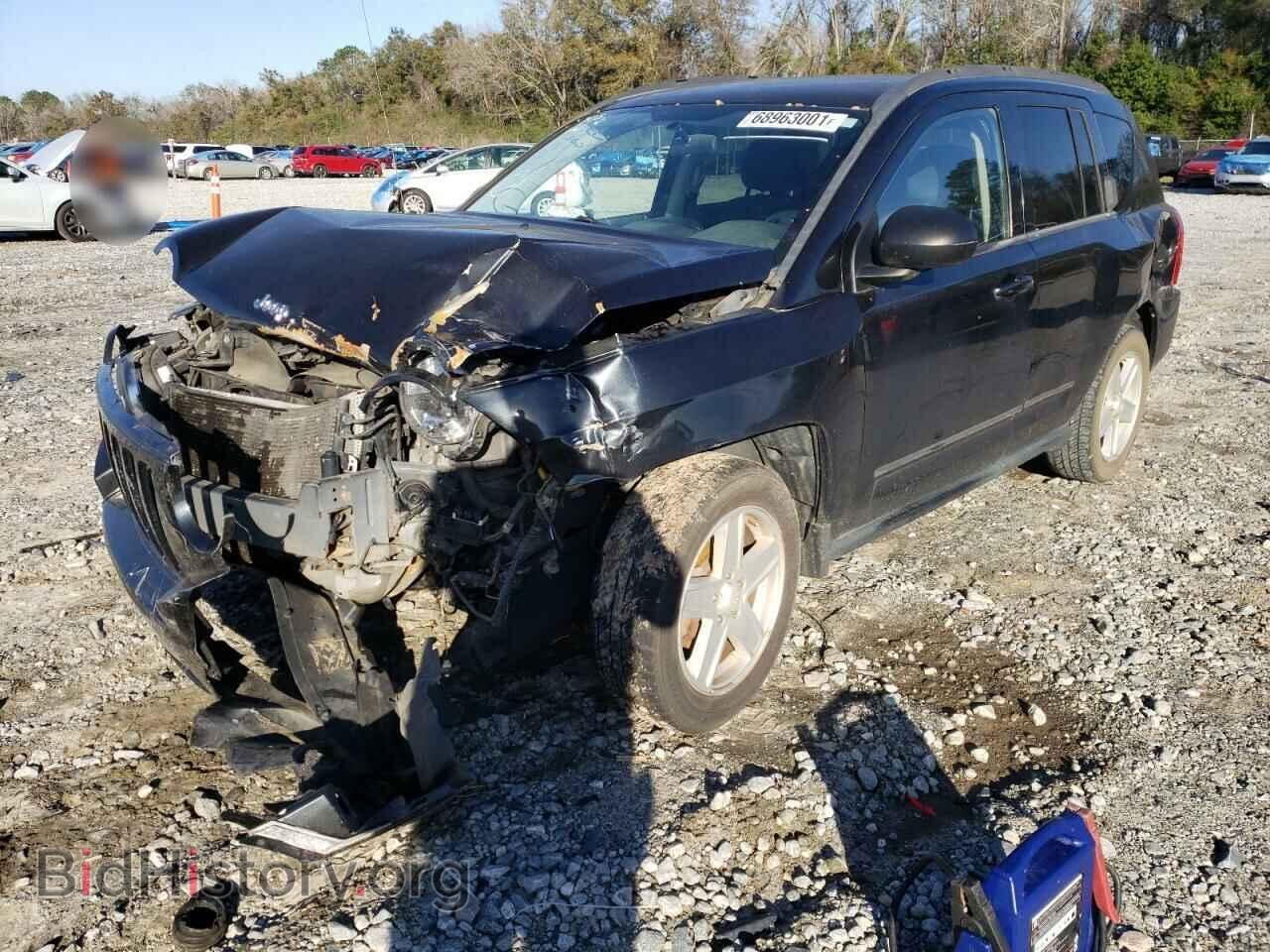 2010 JEEP COMPASS - VIN: 1J4NT4FB2AD549197 - Photo 2