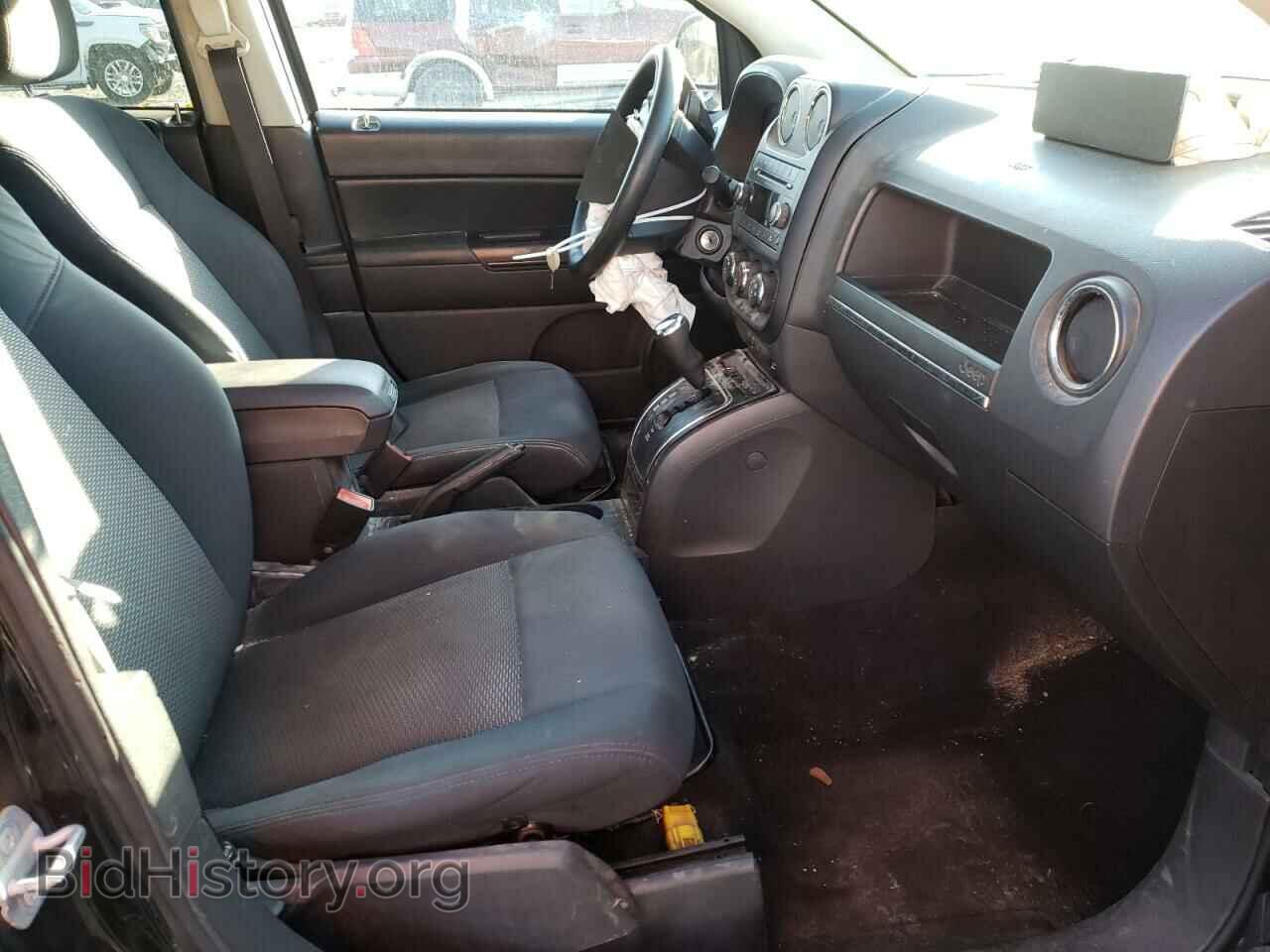 2010 JEEP COMPASS - VIN: 1J4NT4FB2AD549197 - Photo 5