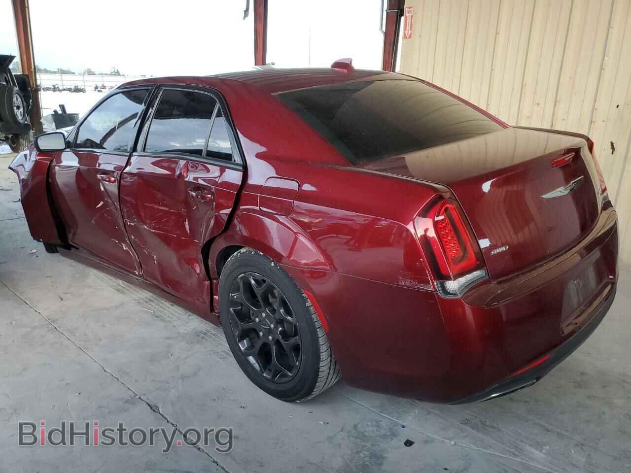 2019 CHRYSLER 300 - VIN: 2C3CCAGGXKH690839 - Фото 2