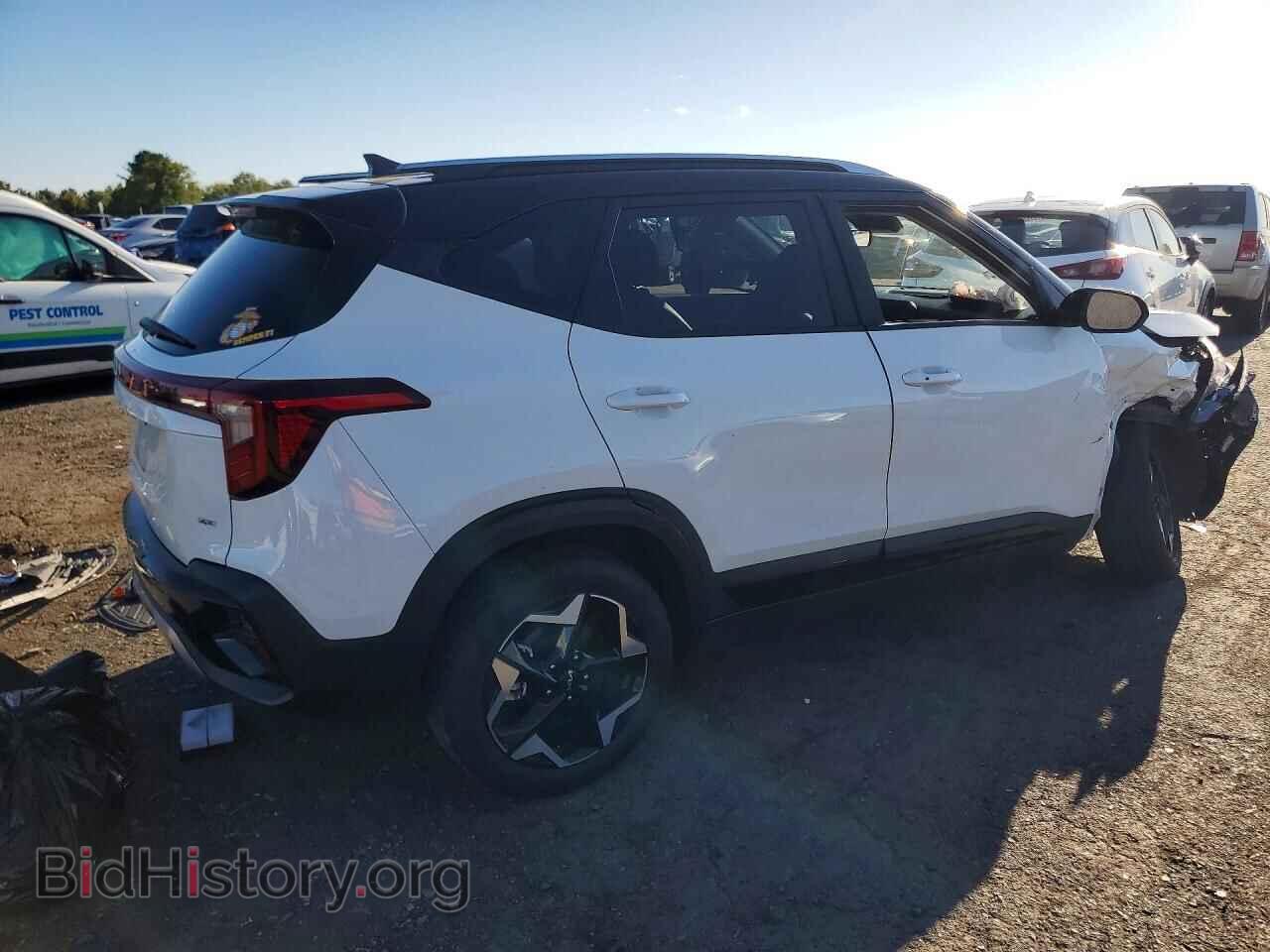 2025 KIA SELTOS - VIN: KNDEUCAAXS7807641 - Фото 3