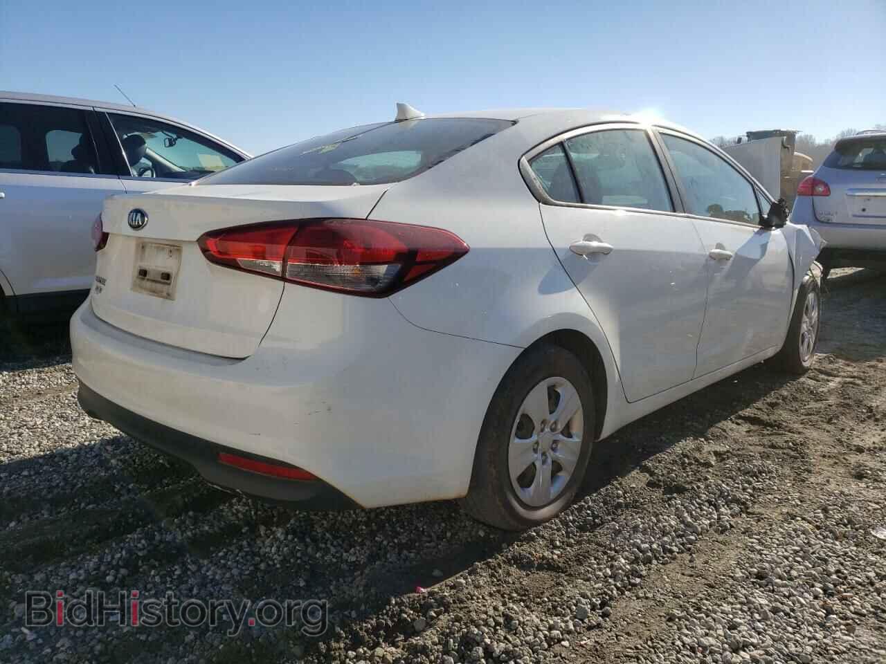 2017 KIA FORTE - VIN: 3KPFK4A73HE121468 - Фото 4