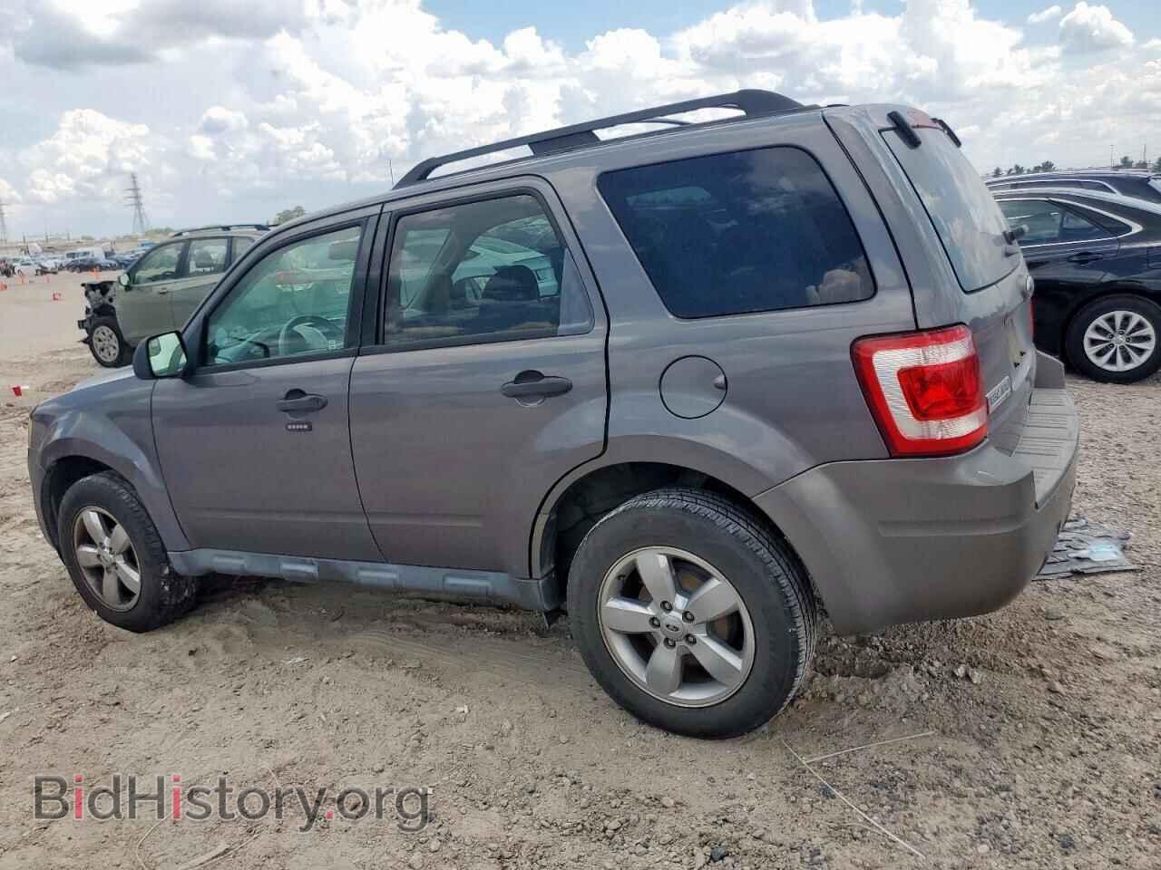 2011 FORD ESCAPE - VIN: 1FMCU0D76BKA80920 - Фото 2