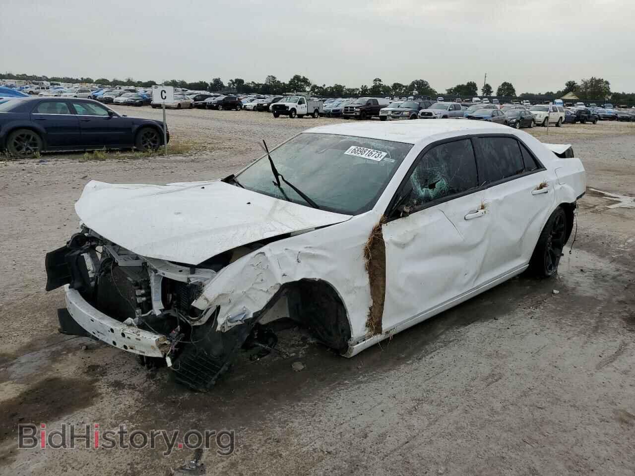Photo 2C3CCAAG2KH590680 - CHRYSLER 300 2019