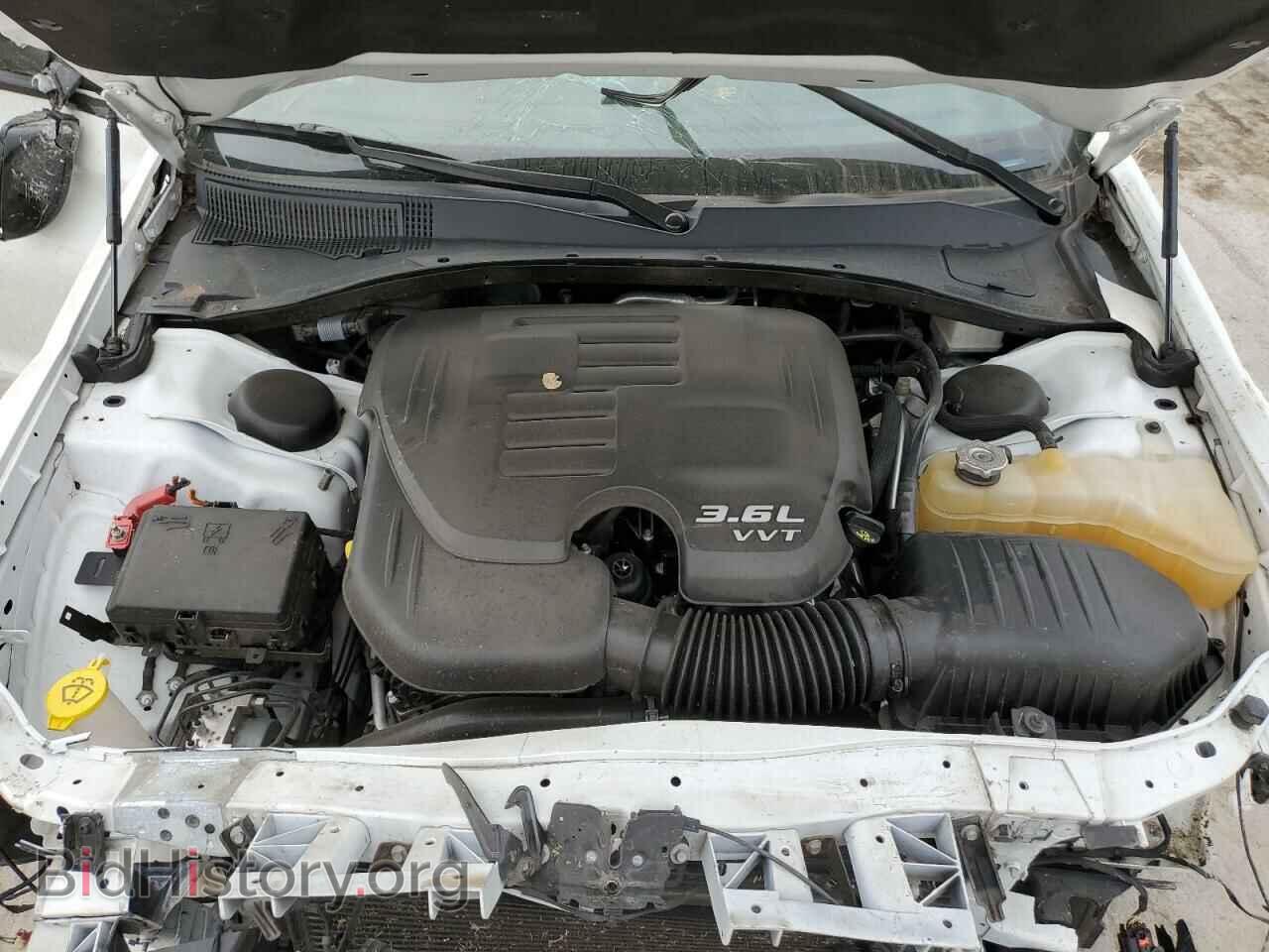 2019 CHRYSLER 300 - VIN: 2C3CCAAG2KH590680 - Фото 11