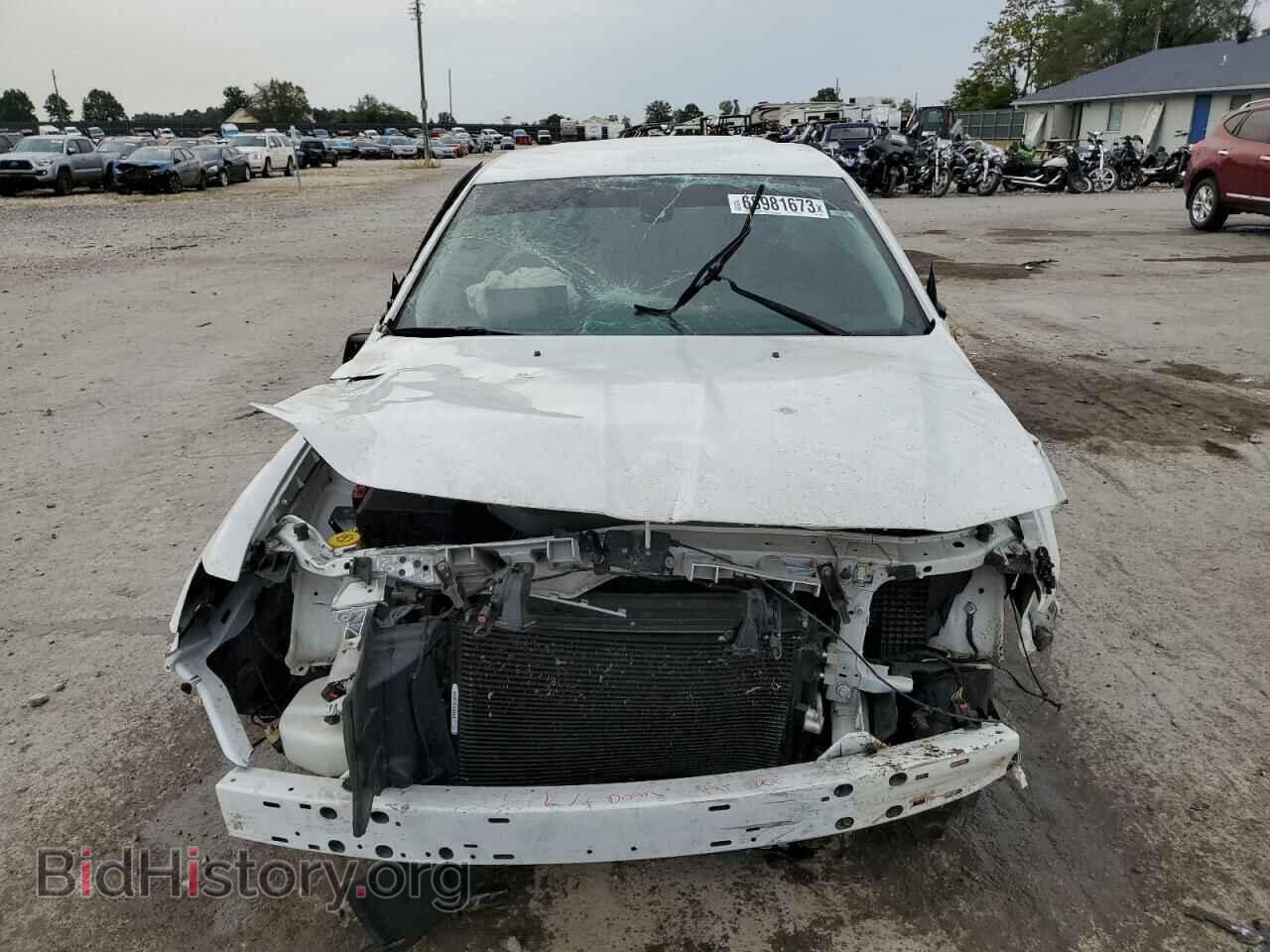 2019 CHRYSLER 300 - VIN: 2C3CCAAG2KH590680 - Фото 5