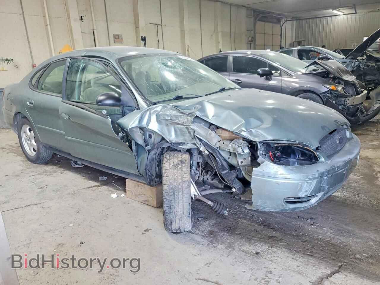 2005 FORD TAURUS - VIN: 1FAFP53295A143584 - Фото 4
