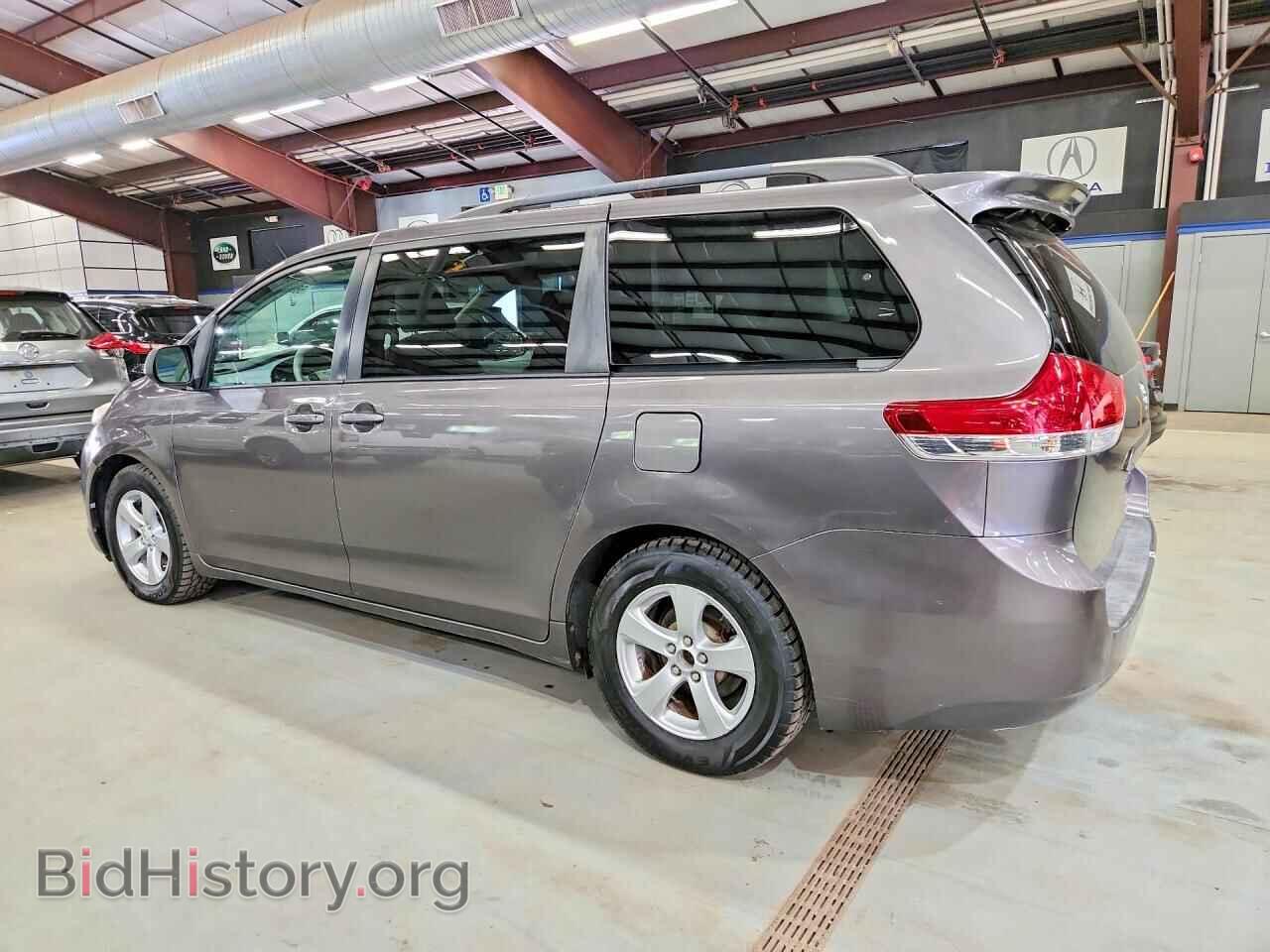 2012 TOYOTA SIENNA - VIN: 5TDKK3DC9CS250539 - Фото 2
