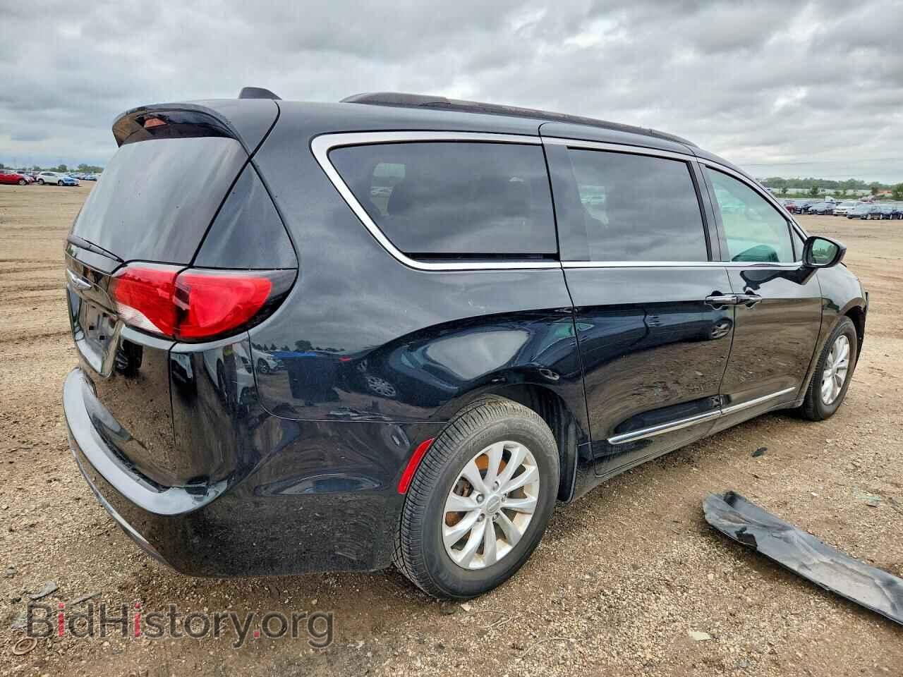 2017 CHRYSLER PACIFICA - VIN: 2C4RC1BG2HR854732 - Photo 3