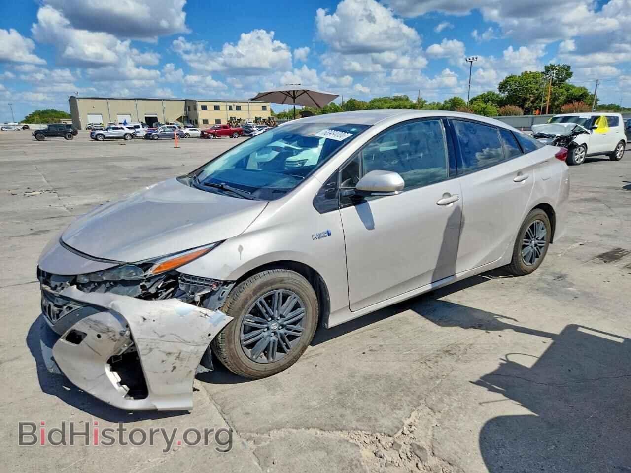 Фотография JTDKARFP5H3005851 - TOYOTA PRIUS 2017
