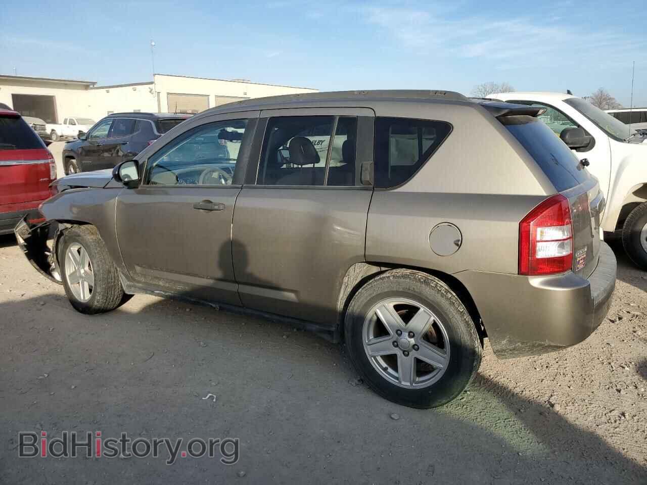 2007 JEEP COMPASS - VIN: 1J8FF47W67D141077 - Фото 2