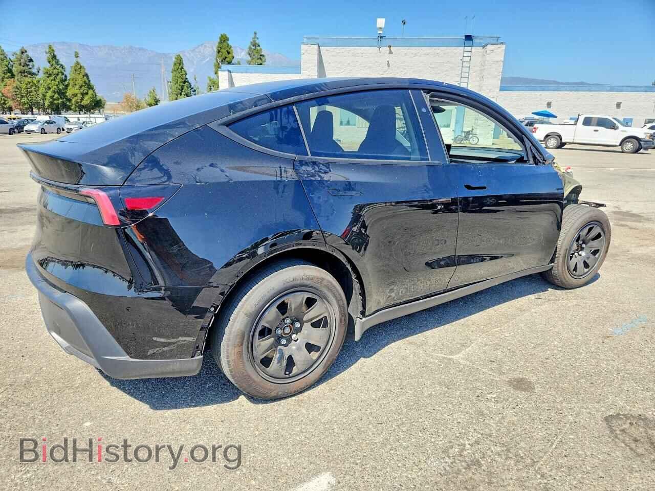 2026 TESLA MODEL Y - VIN: 7SAYGDED0TA604817 - Photo 3