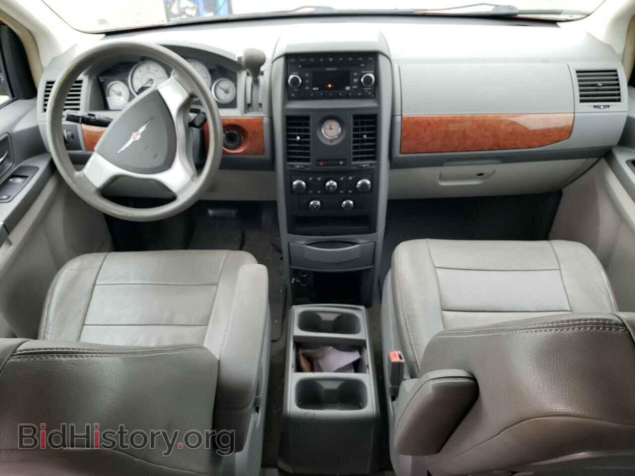 2008 CHRYSLER MINIVAN - VIN: 2A8HR44H38R743519 - Фото 8