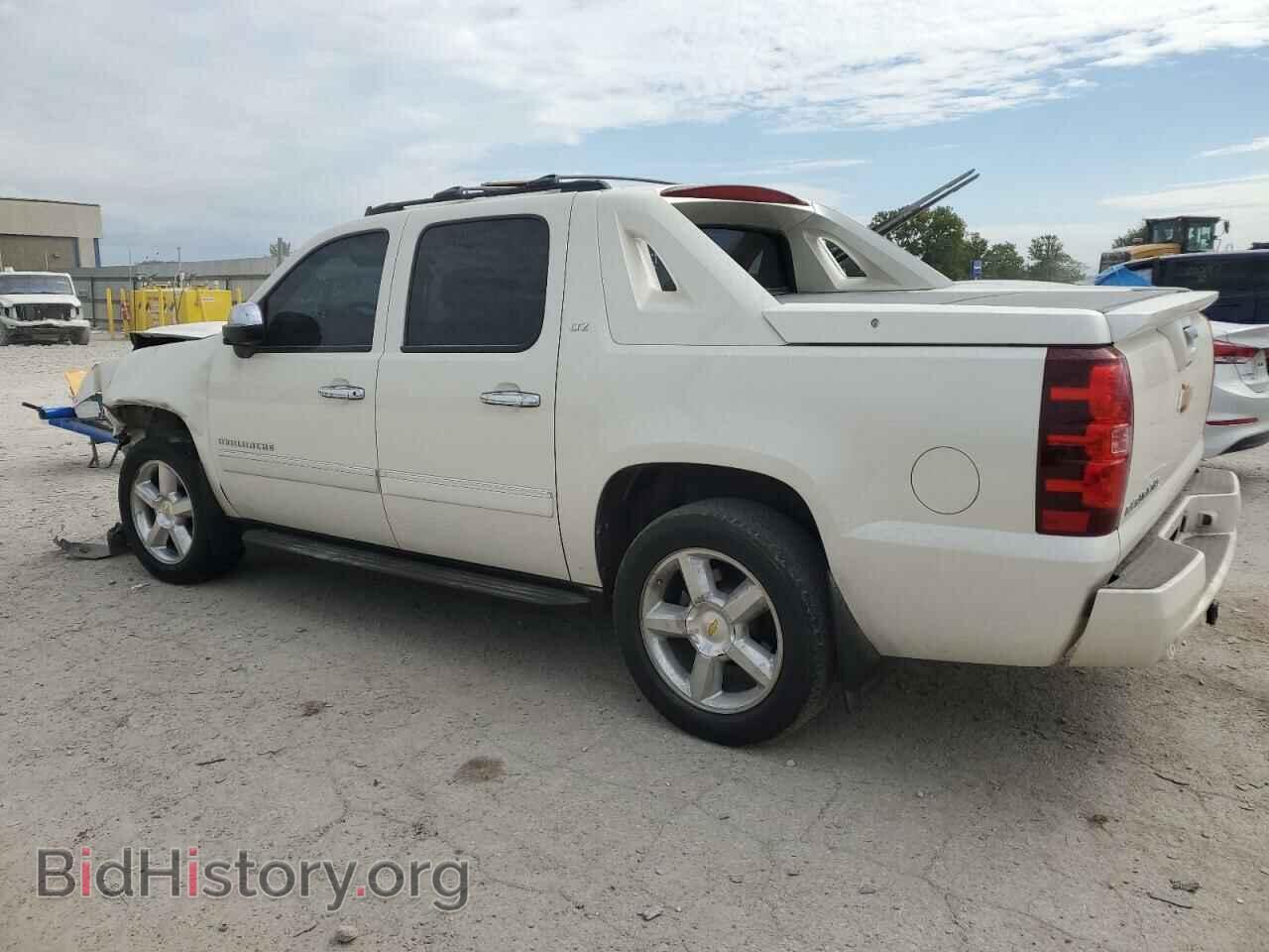 2012 CHEVROLET AVALANCHE - VIN: 3GNTKGE70CG305592 - Фото 2