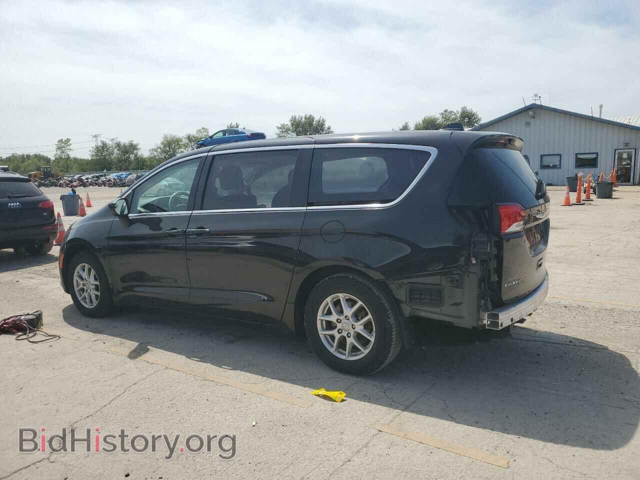 2017 CHRYSLER PACIFICA - VIN: 2C4RC1DG1HR702731 - Photo 2