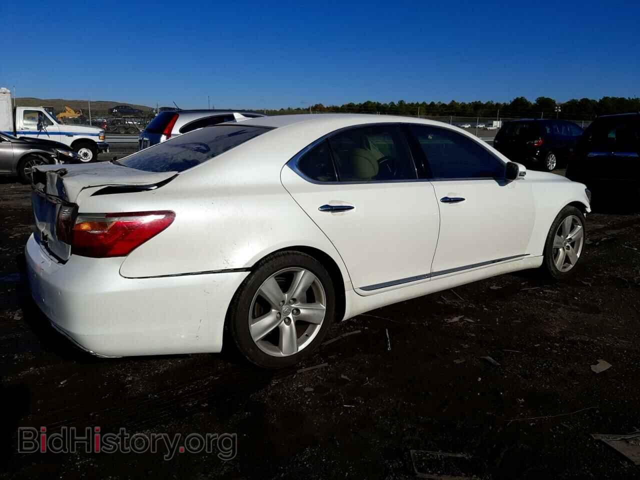 2012 LEXUS LS460 - VIN: JTHBL5EF8C5111752 - Photo 3