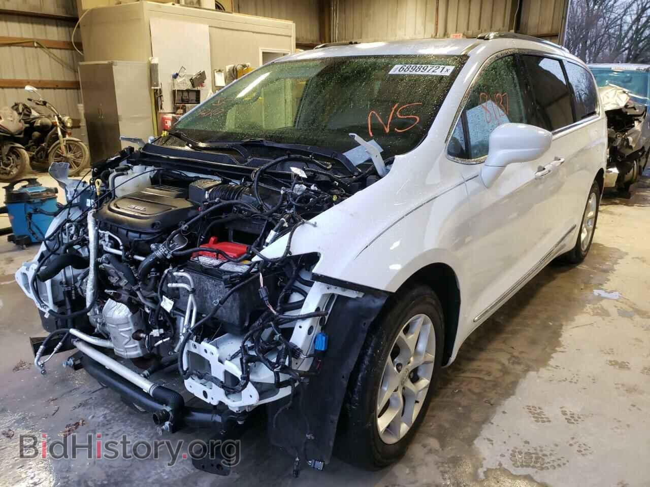 2017 CHRYSLER PACIFICA - VIN: 2C4RC1EG8HR747597 - Фото 2