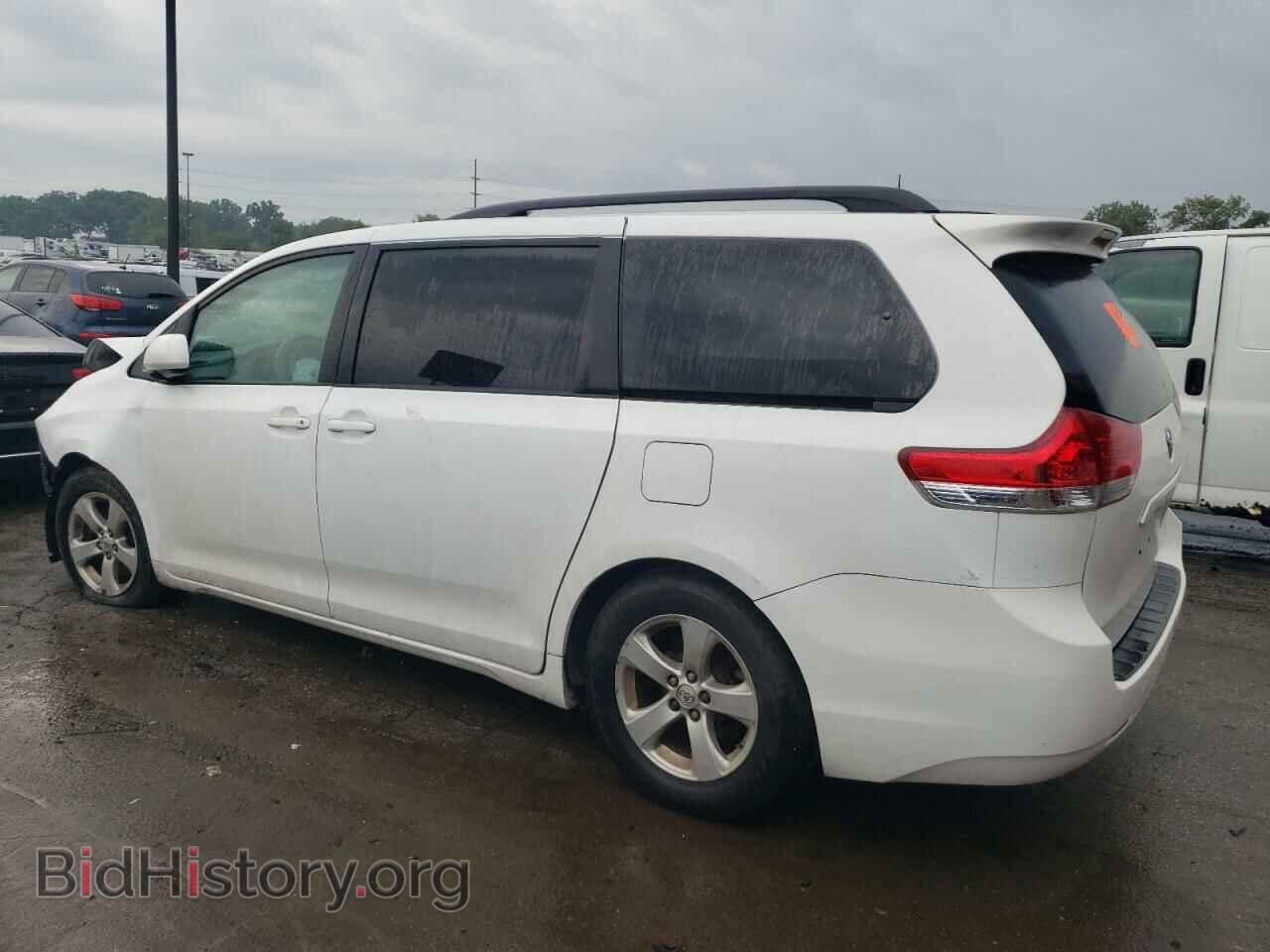 2013 TOYOTA All Models - VIN: 5TDKK3DC2DS321551 - Фото 2