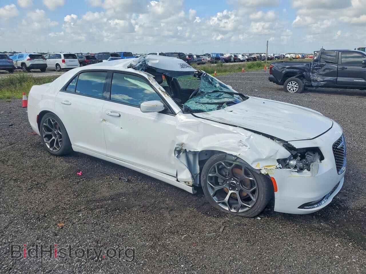 2018 CHRYSLER 300 - VIN: 2C3CCABG7JH278190 - Photo 4