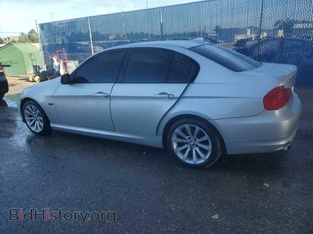 2011 BMW 3 SERIES - VIN: WBAPH7G56BNN05593 - Фото 2
