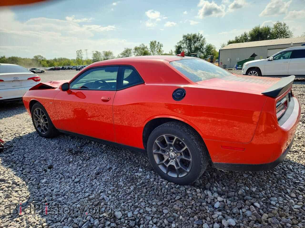 2018 DODGE CHALLENGER - VIN: 2C3CDZGGXJH323076 - Photo 2