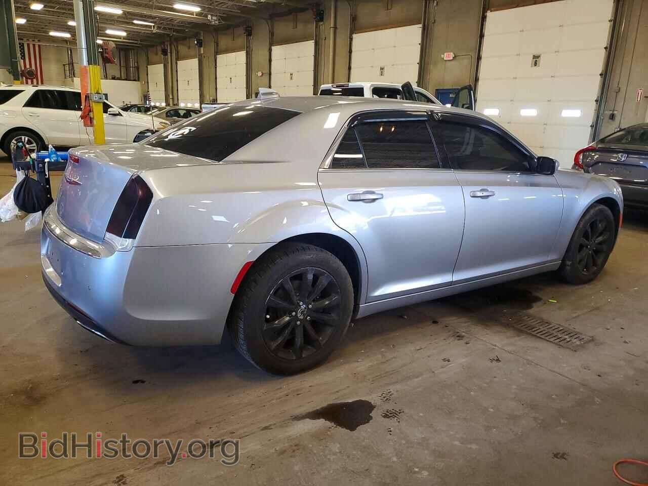 2017 CHRYSLER 300 - VIN: 2C3CCARG0HH534976 - Фото 3