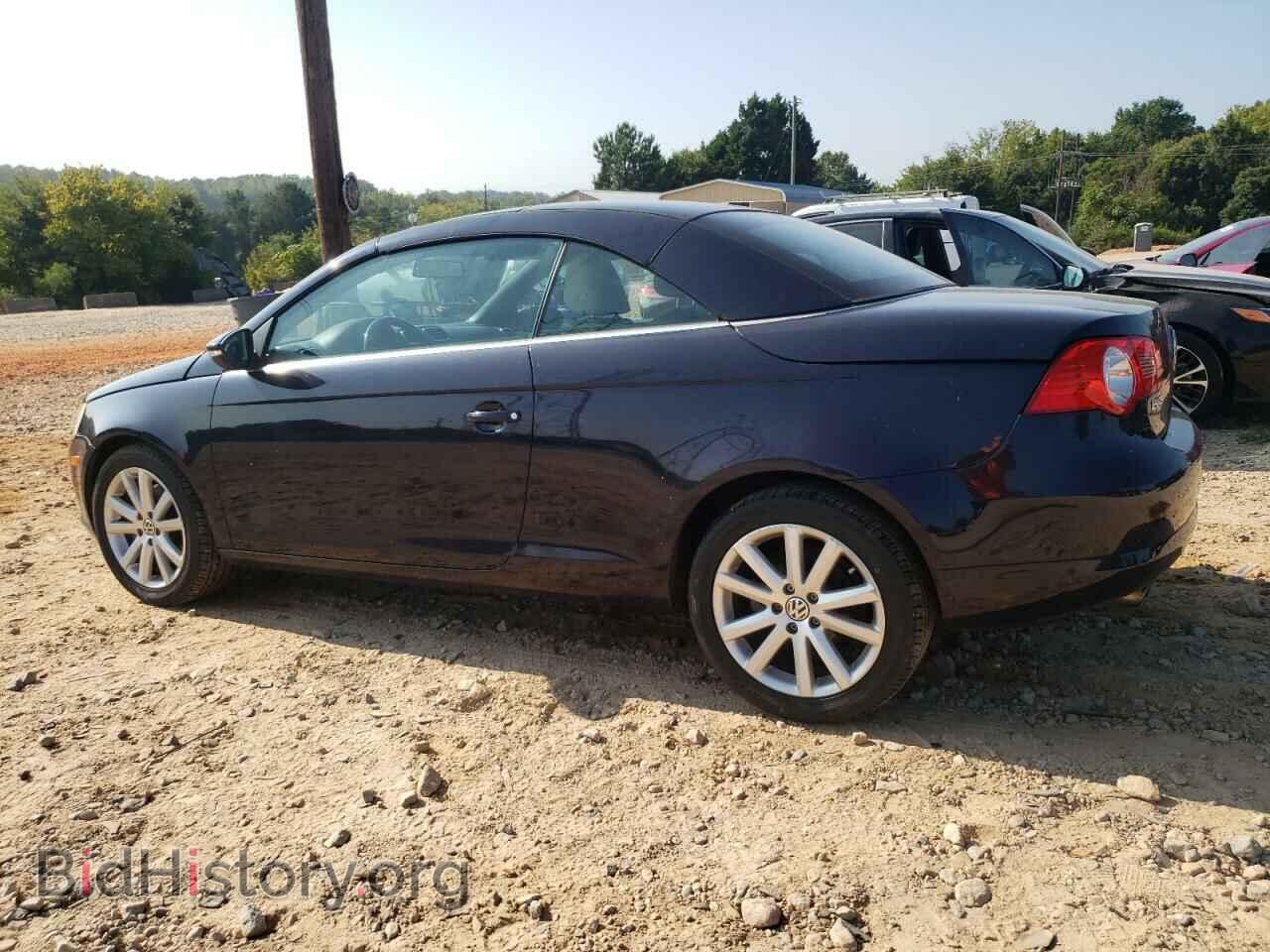 2011 VOLKSWAGEN EOS - VIN: WVWBA7AH0BV002145 - Фото 2