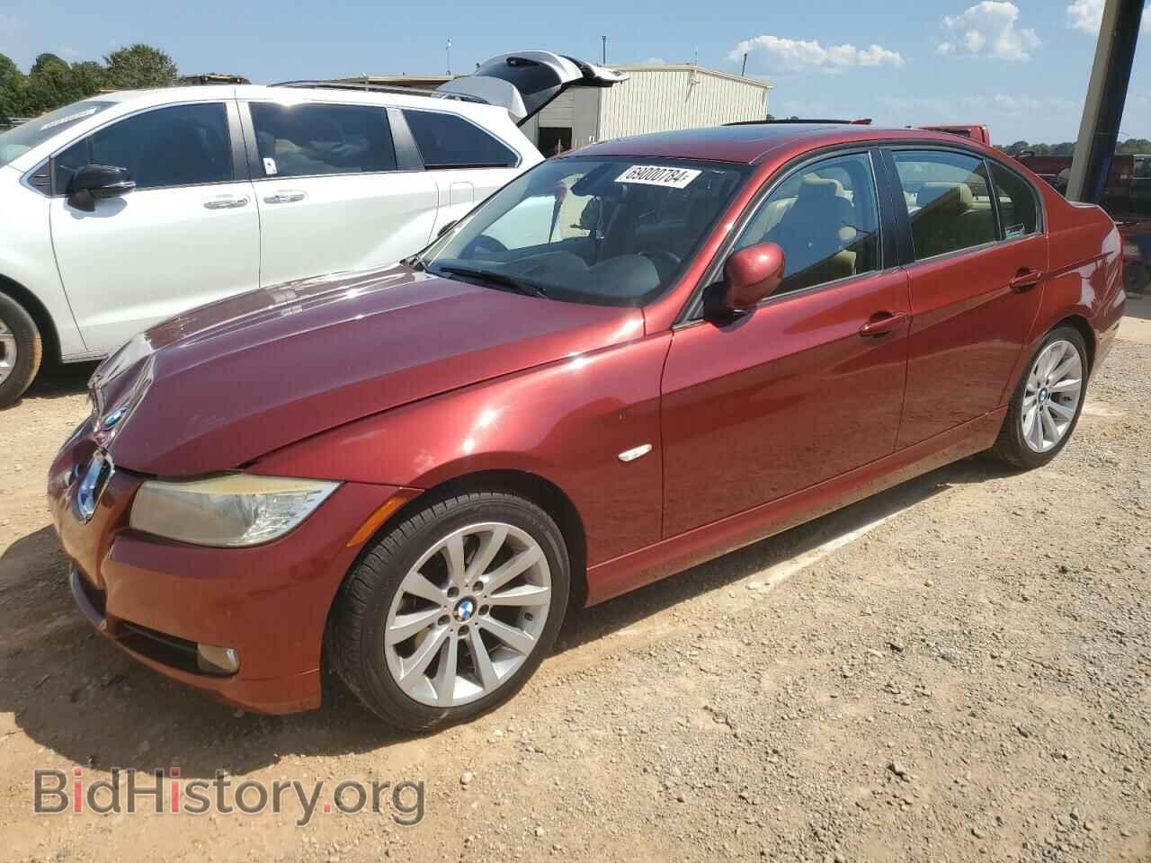 Фотография WBAPH7C52BE676332 - BMW 3 SERIES 2011