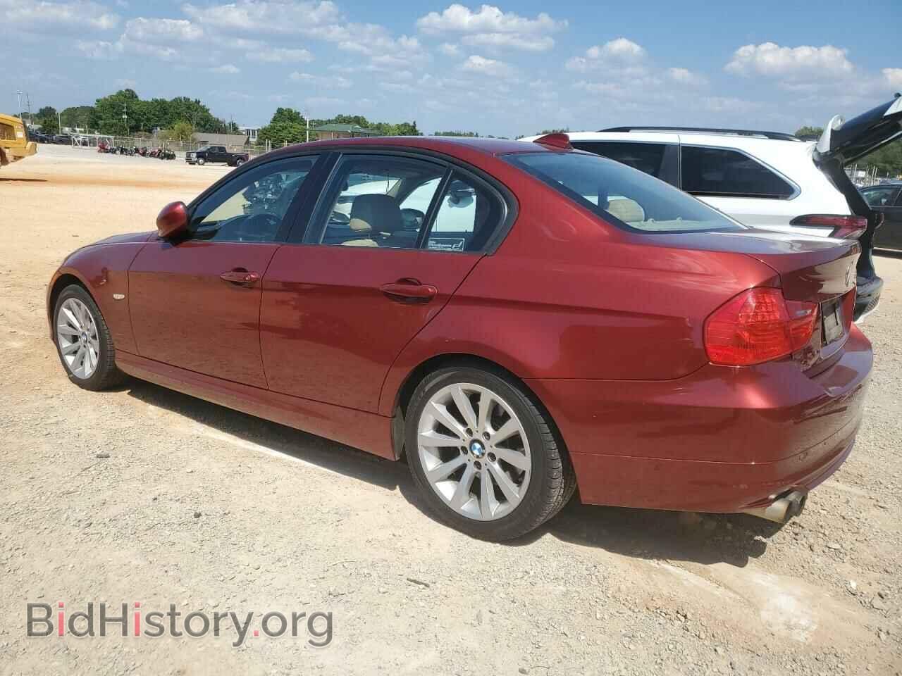 2011 BMW 3 SERIES - VIN: WBAPH7C52BE676332 - Фото 2