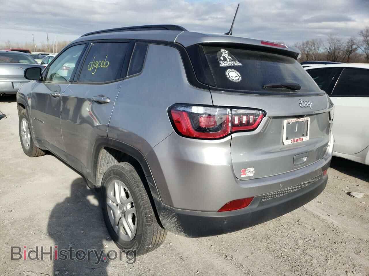 2018 JEEP COMPASS - VIN: 3C4NJCAB3JT240698 - Фото 3