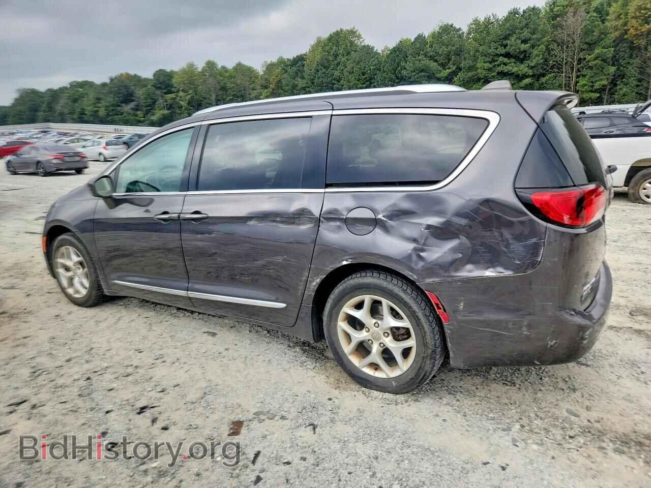 2017 CHRYSLER PACIFICA - VIN: 2C4RC1EG9HR684025 - Photo 2