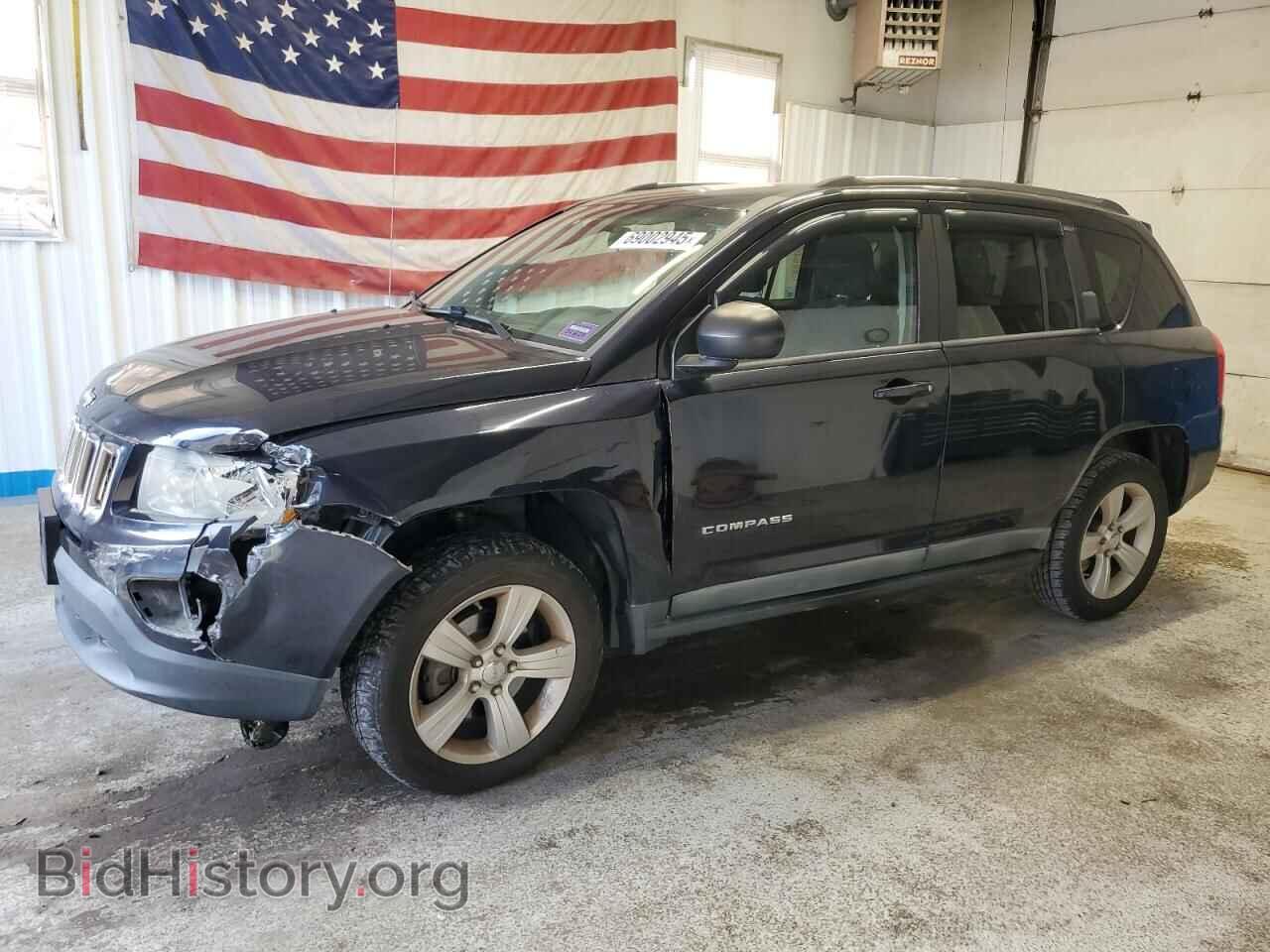 Photo 1J4NF1FB4BD197814 - JEEP COMPASS 2011