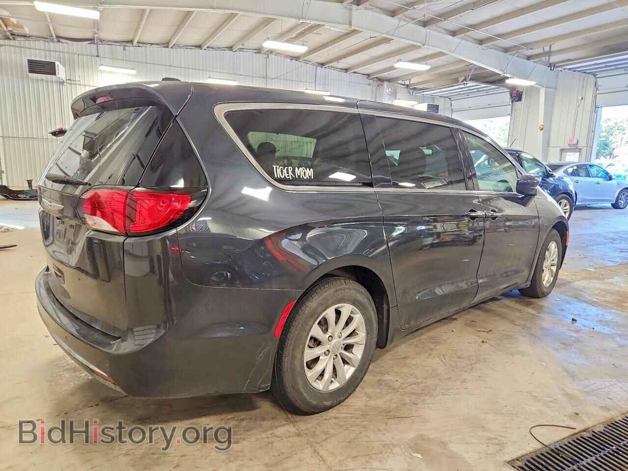 2019 CHRYSLER PACIFICA - VIN: 2C4RC1FG4KR609674 - Фото 3