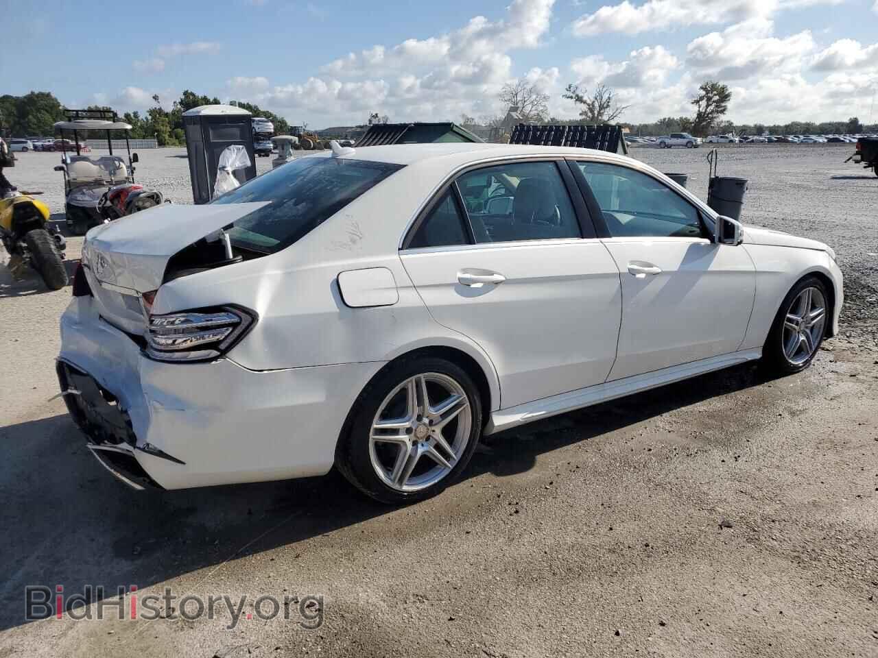 2014 MERCEDES-BENZ E-CLASS - VIN: WDDHF5KB8EA971445 - Фото 3
