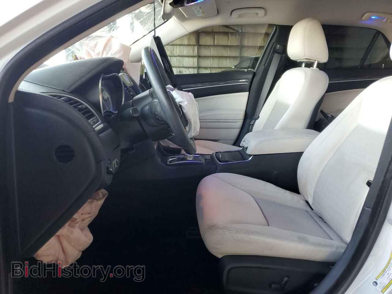2018 CHRYSLER 300 - VIN: 2C3CCAAG8JH330833 - Фото 7