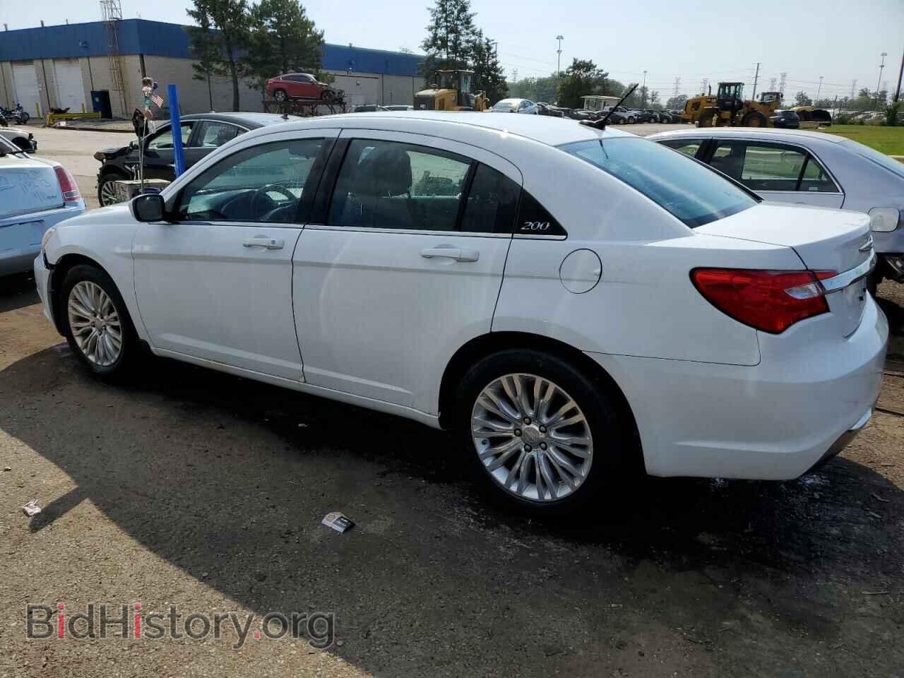 2014 CHRYSLER 200 - VIN: 1C3CCBBBXEN231663 - Photo 2