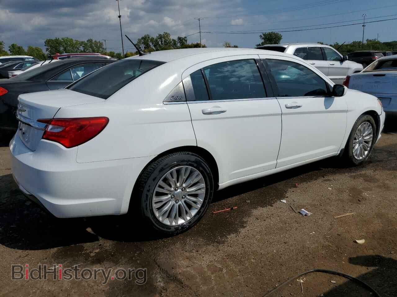 2014 CHRYSLER 200 - VIN: 1C3CCBBBXEN231663 - Photo 3
