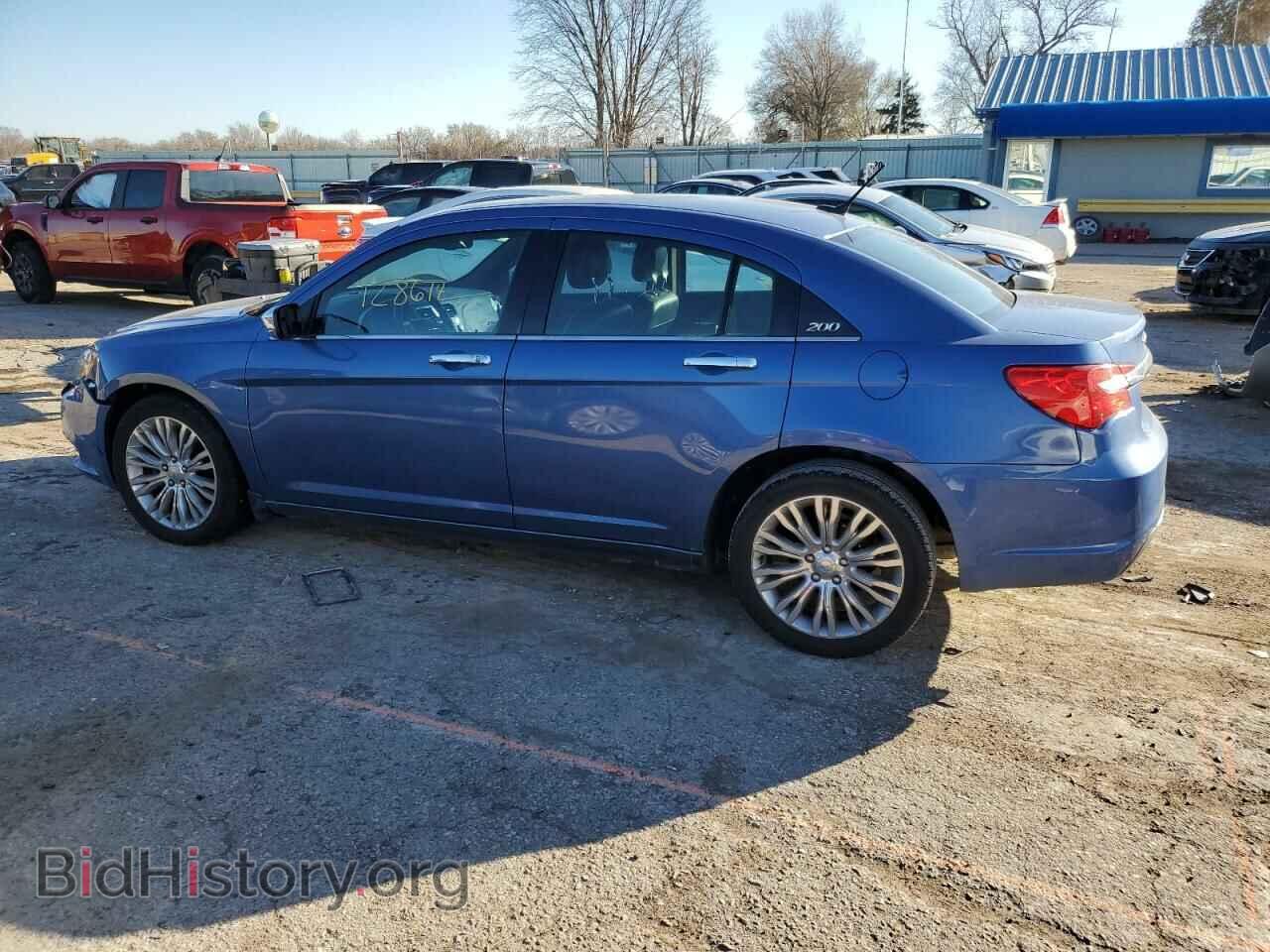 2011 CHRYSLER 200 - VIN: 1C3BC2FG0BN599511 - Фото 2