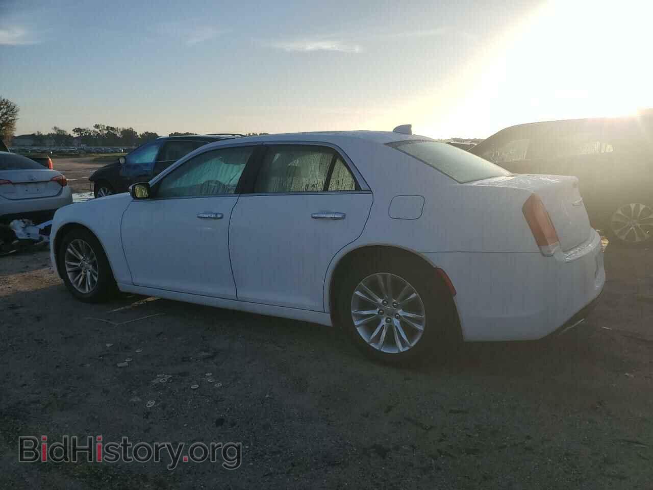 2015 CHRYSLER 300 - VIN: 2C3CCAEG3FH921427 - Фото 2